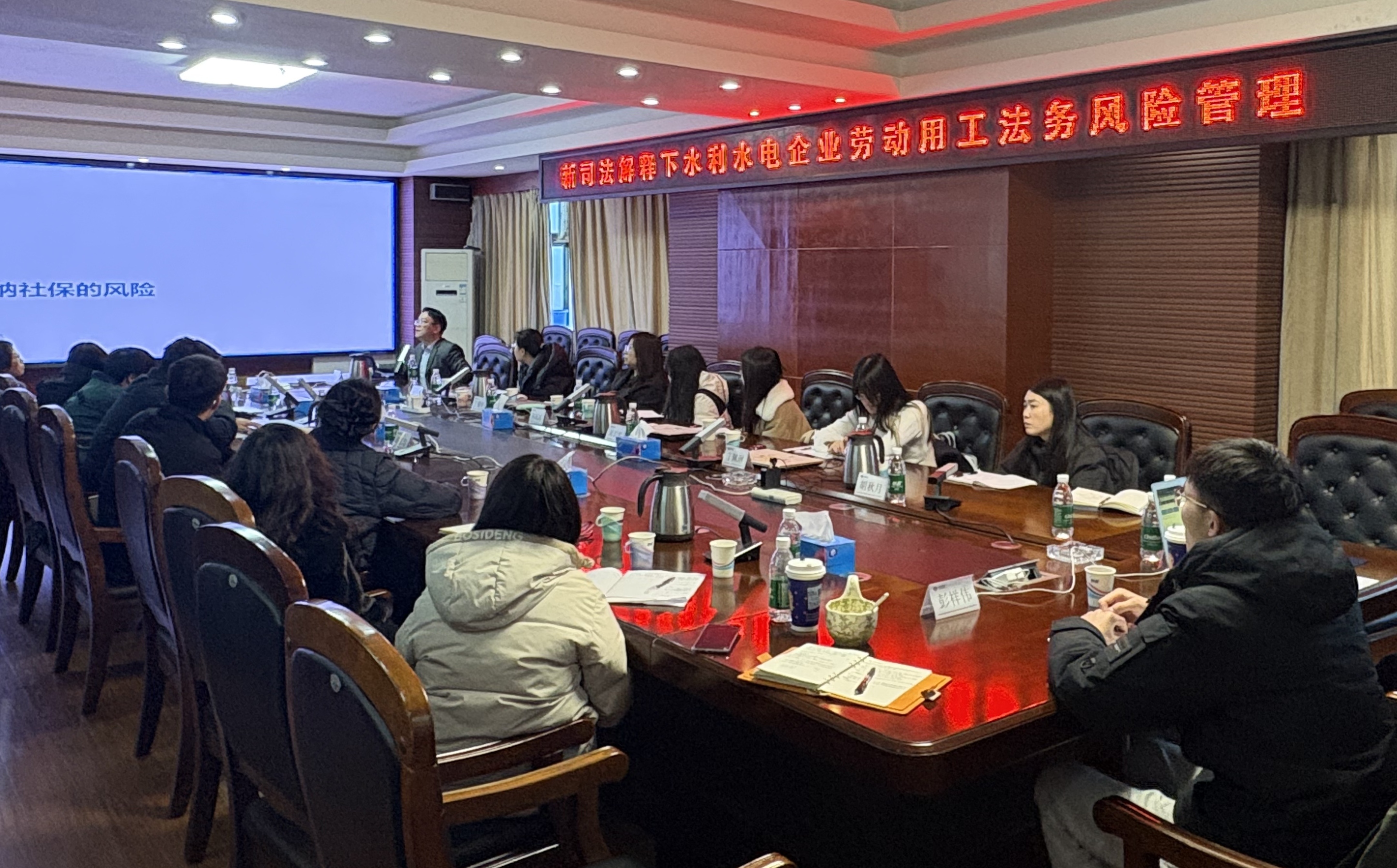 7672d43147400bff89519c89fe142953